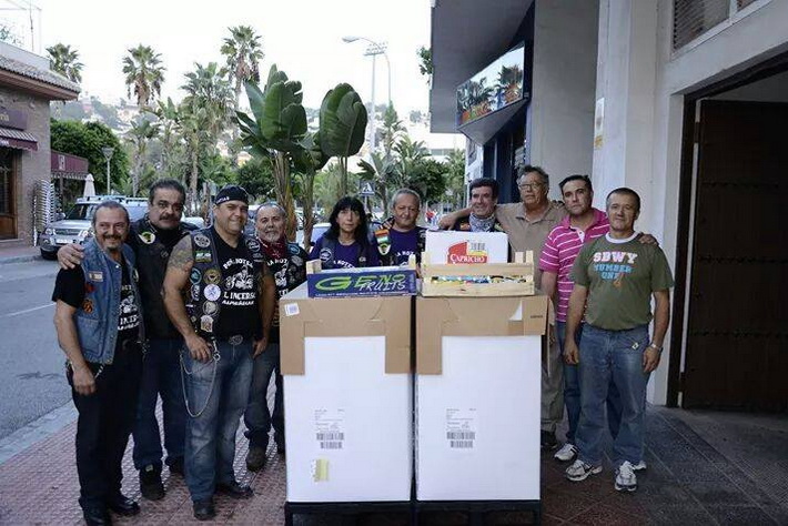 Más de 600 kilos de comida para Cáritas Almuñécar de parte de la Peña motera “El Incerso”